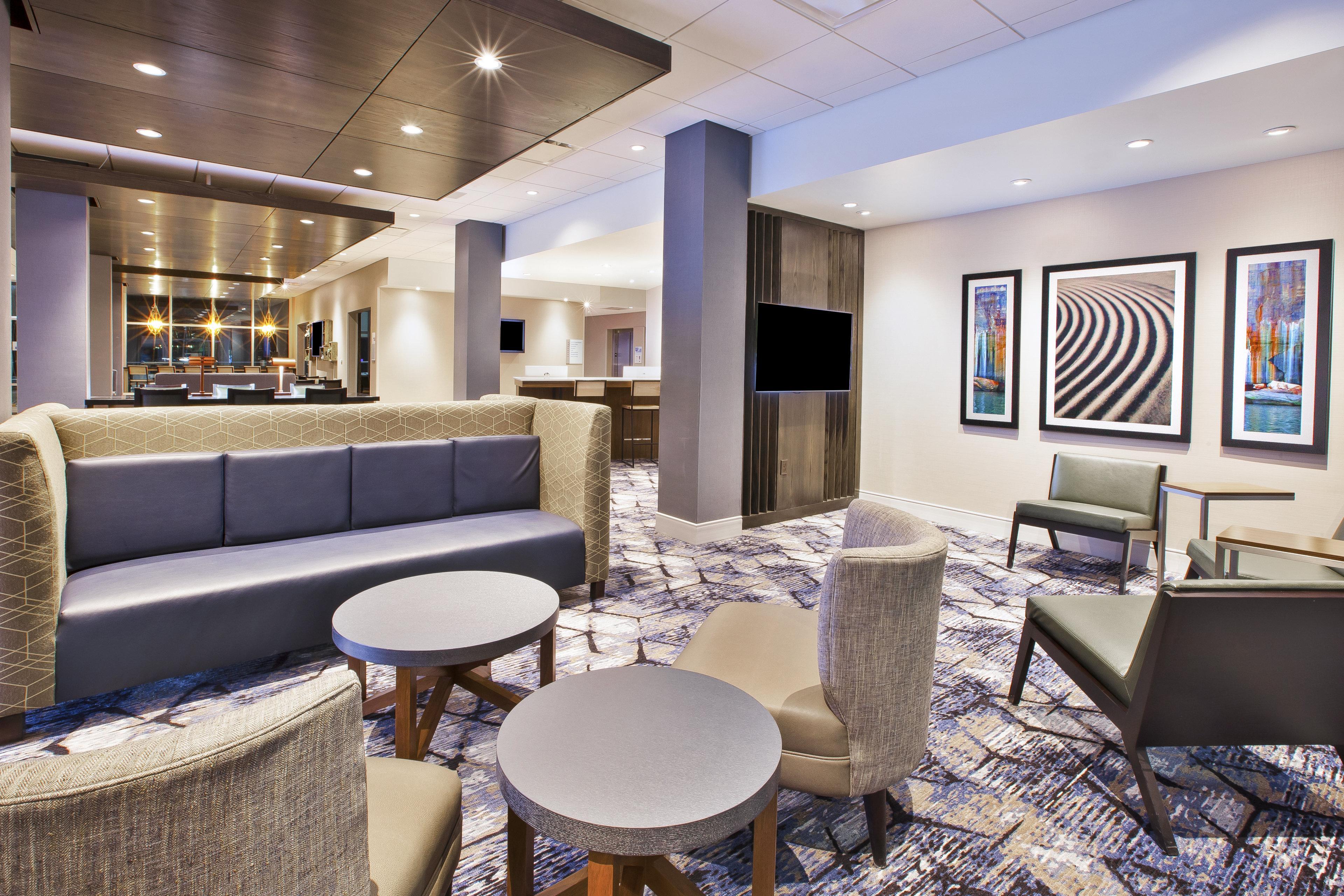 Holiday Inn Express & Suites Okemos - University Area By Ihg מראה חיצוני תמונה